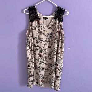 RW&CO Large Pink Floral Lace Dress